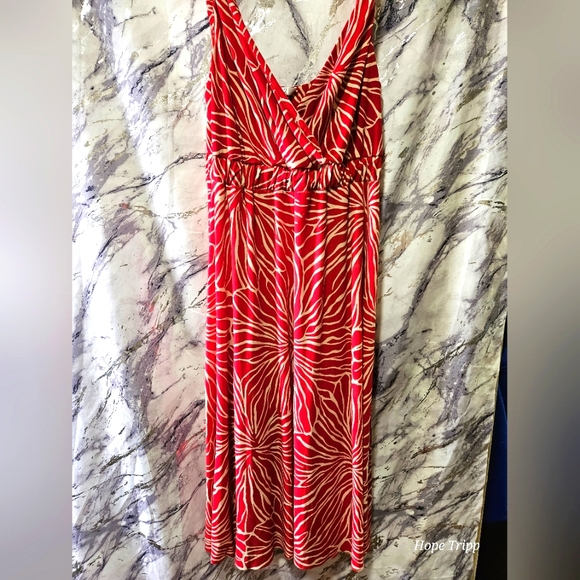 Metro 7 Dresses & Skirts - 🌼Beautiful Flowy Sundress🌼